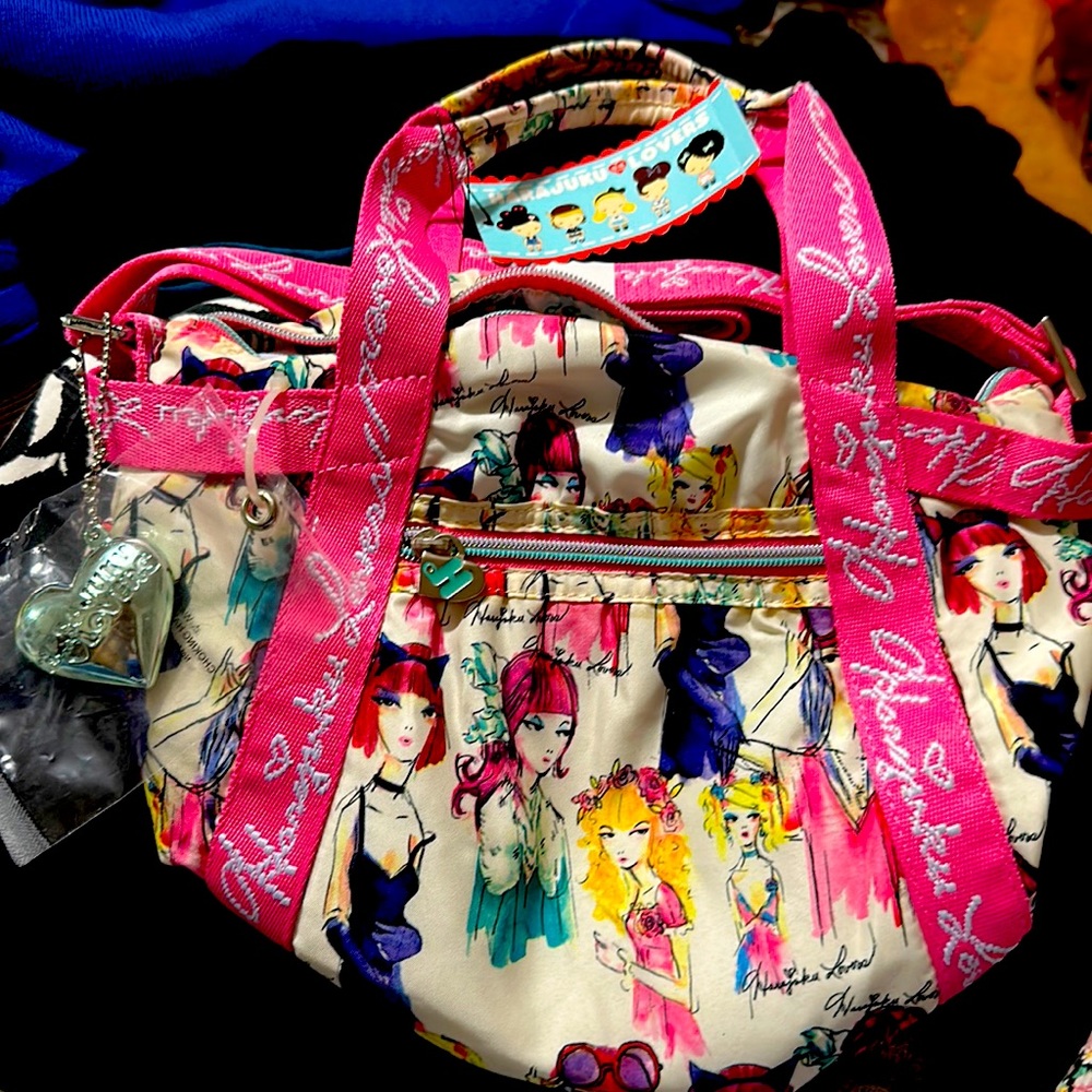 New Harajuku Lovers Fancy Girls Purse. Metallic Aqua Blue Keychain. NIB